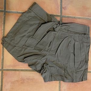 High-waisted Paperbag Shorts